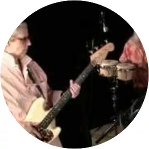 Buzz Holland - Musical artist