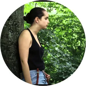 Bye Bye Blondie - 2011 ‧ Drama/Comedy ‧ 1h 37m