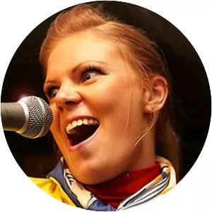 Cabernet Deneuve - Musical group