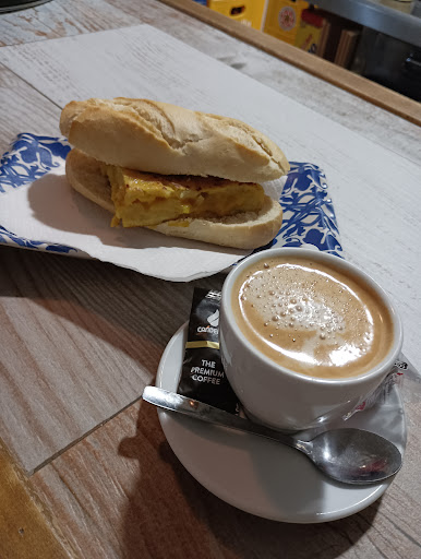 Cafeteria El Pinchito - Cafe