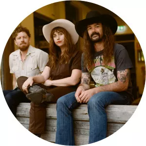 Caitlin Harnett and The Pony Boys - Musical band