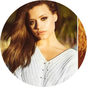 Caitlin Meares - Screenwriter