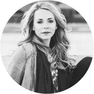 Calie Garrett - Singer