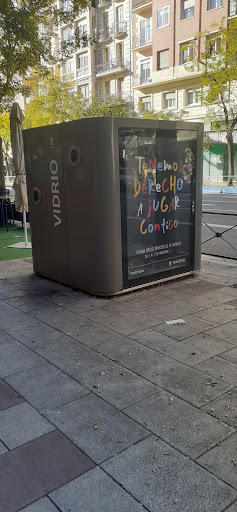 Calle de Maldonado, 50 Garage