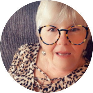 Callie Hutton - Romance author