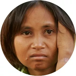 Cambodian jungle girl - 