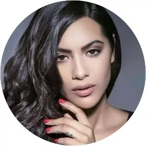 Camila Barraza - Model