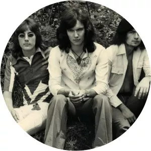 Capsicum Red - Musical group