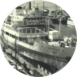 Captain John's Harbour Boat Restaurant - 