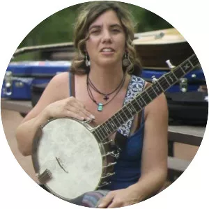 Cara Luft - Canadian singer