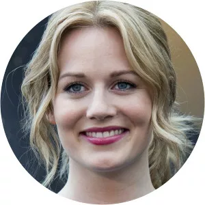Cara Theobold