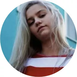 Carlie Hanson - Singer-songwriter