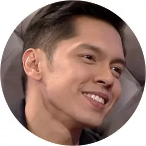 Carlo Aquino