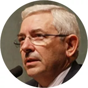 Carlos Alvar photograph