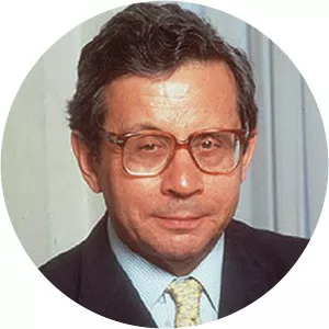 Carlos Bustelo