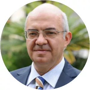 Carlos J. SanchezRunde