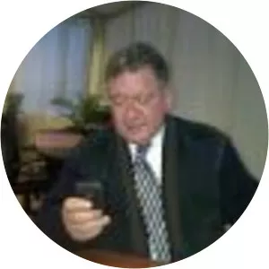 Carlos Manuel Larrea