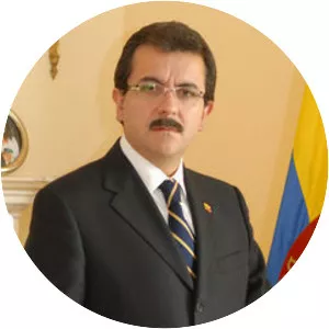 Carlos Medellín