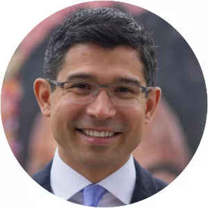 Carlos Menchaca