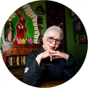 Carlotta Flores - Author