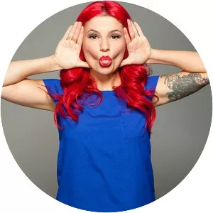 Carly Aquilino - American solo comedian