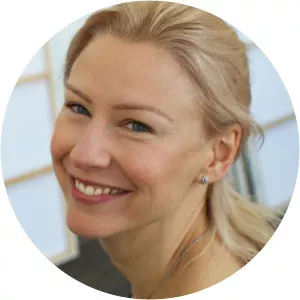 Carly Reddin - Film art director