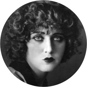 Carmen Mondragón - Mexican artist