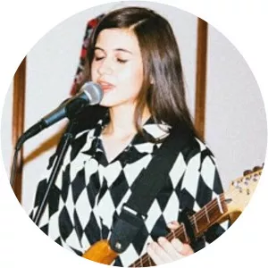 Caro Valenzuela - Musical artist