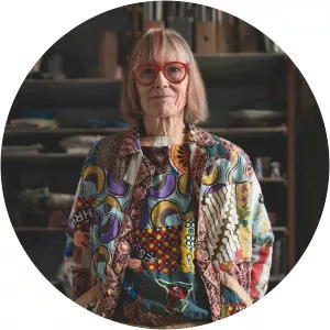 Carol McNicoll - English potter