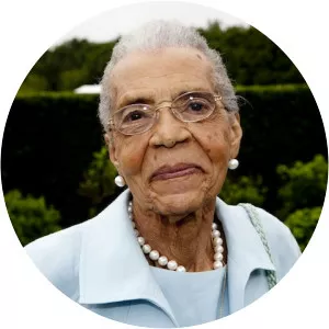 Carolyn Fugett - Reginald Lewis' mother