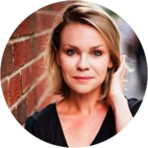 Carolyn Gregoire - Writer