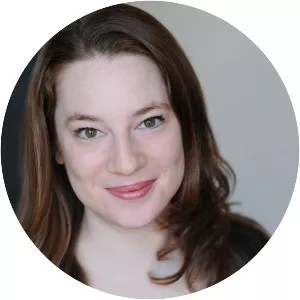 Carrie Gravenson - Actress