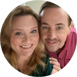 Carrie James - Sean Murray's wife