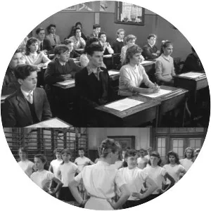 Carry On Teacher - 1959 ‧ Farce/Comedy ‧ 1h 37m