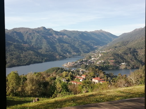 Casa Miradouro - Homestay in Ventosa, Portugal