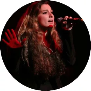 Casey Lee Williams - Singer