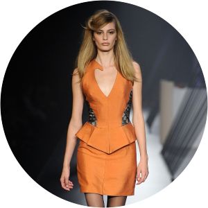 Cassi Van Den Dungen