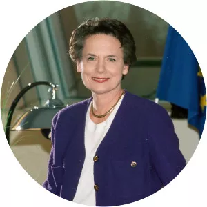 Catherine Lalumière