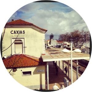 Caxias railway station