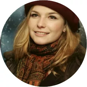 Cécilia Cara - French actress