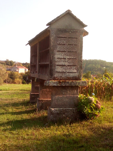 Cedelo 2 - Bus stop in Spain