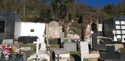 Cementerio La Paerna