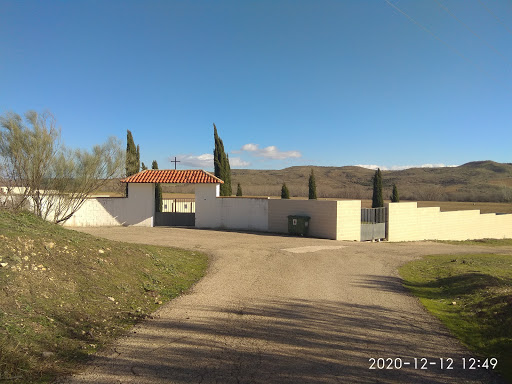 Cementerio Municipal de Serracines.