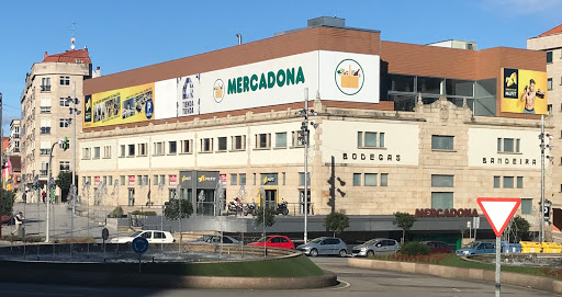 Centro Comercial Bodegas Bandeira