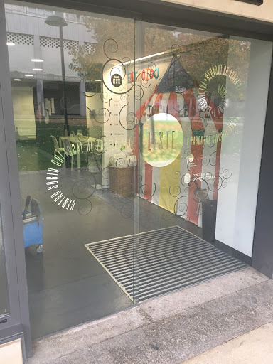 Centro Sociocultural de Pontevedra Leste. - Cultural center in Pontevedra, Spain