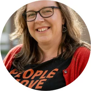 Ceri Oeppen - Author