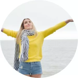 Cerrie Burnell - English actress