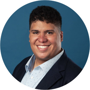 César A Urbina-Blanco