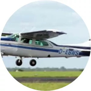 Cessna 210