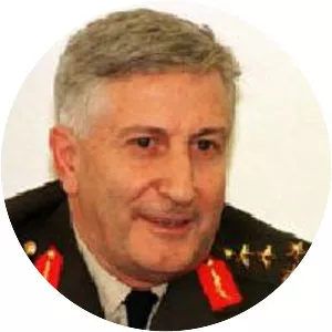 Çevik Bir - Turkish general